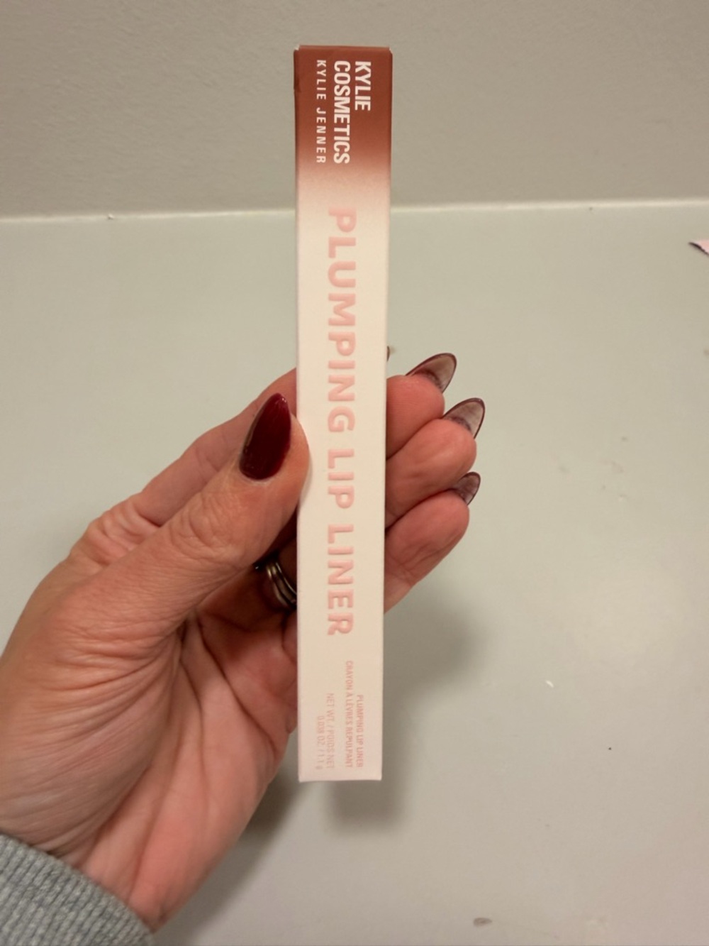 Kylie Cosmetics Plumping Lip Liner - In the color - 808 Kylie